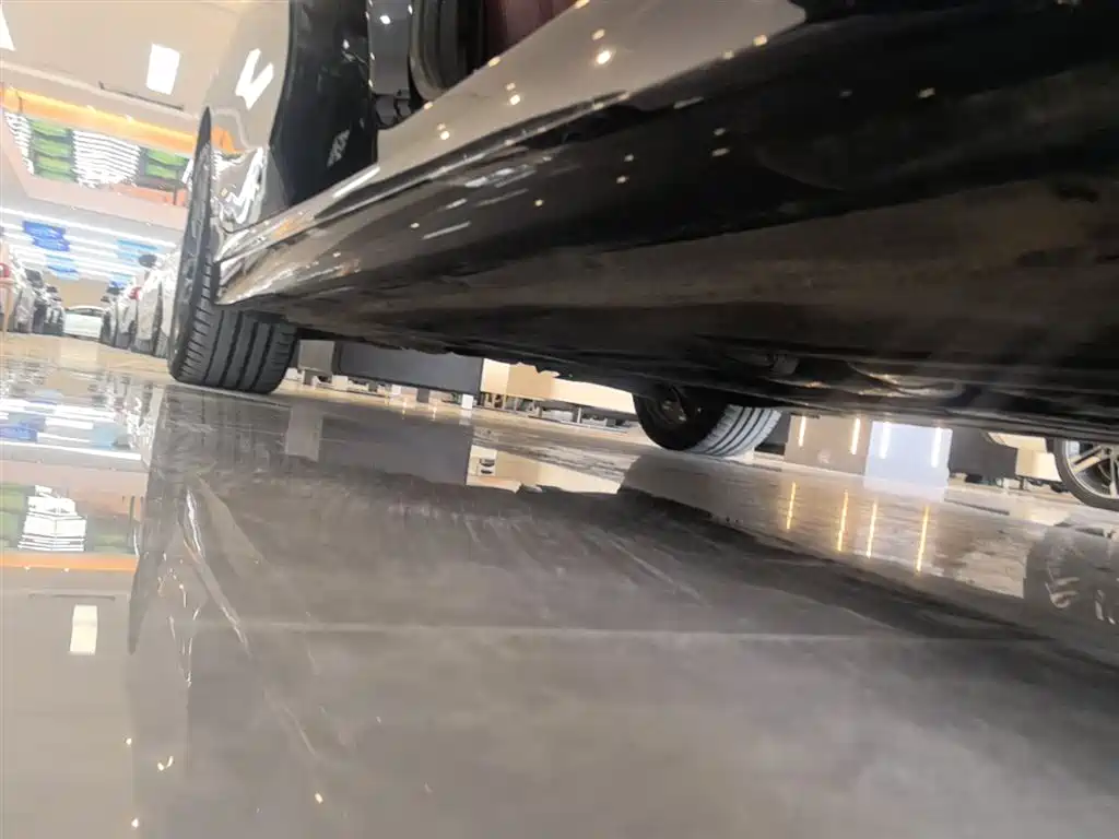 BMW 3 Series 2024 325Li M Sport Shadowline Package фото 21