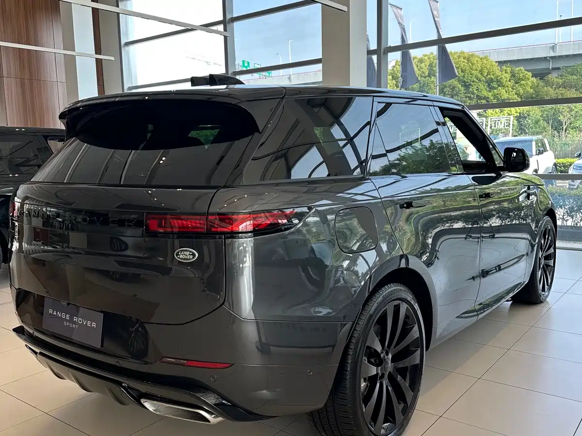 Land Rover Range Rover Sport 2025 400PS Dynamic SE фото 6