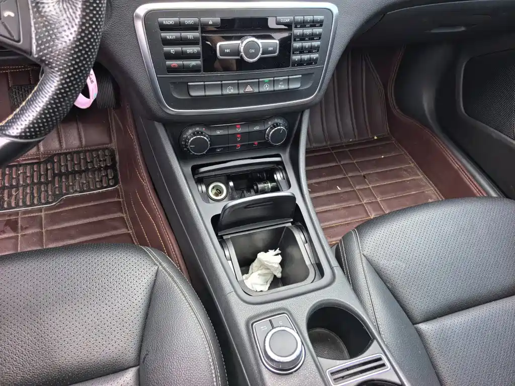 Mercedes-Benz GLA 2015 2015 GLA 200 Dynamic