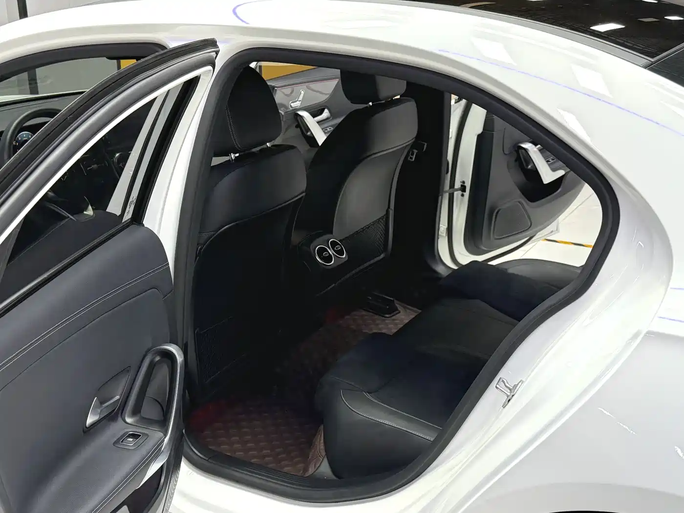 Mercedes-Benz A-Class 2021 A 200 L Sport Sedan Fashion Edition фото 13