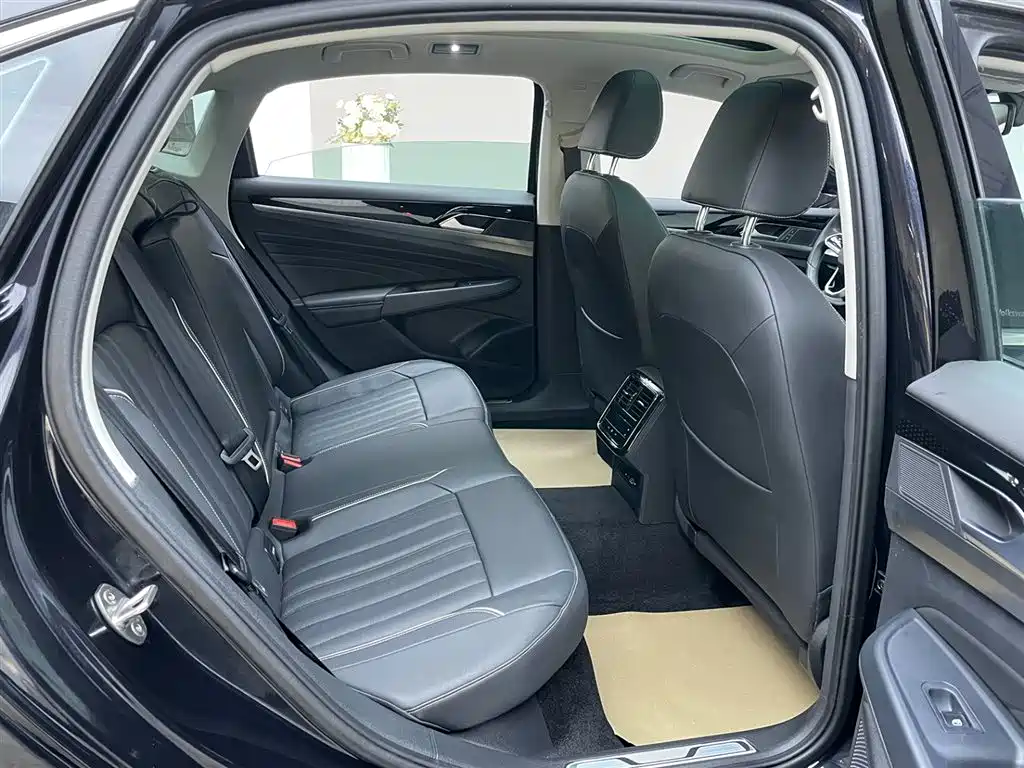 Volkswagen Passat New Energy 2023 430PHEV Hybrid Elite фото 13