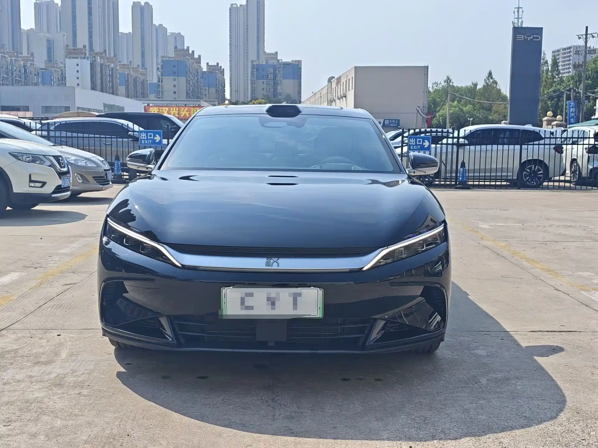 Фото 2 - BYD Han