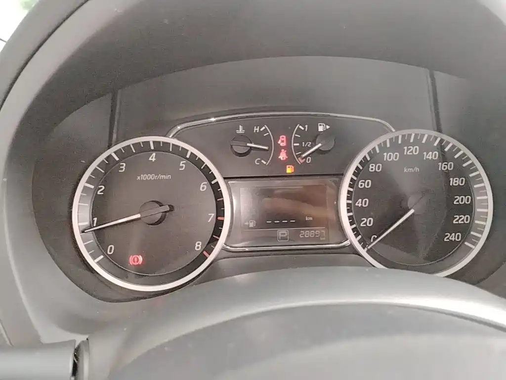 Nissan SYLPHY, миниатюра 12