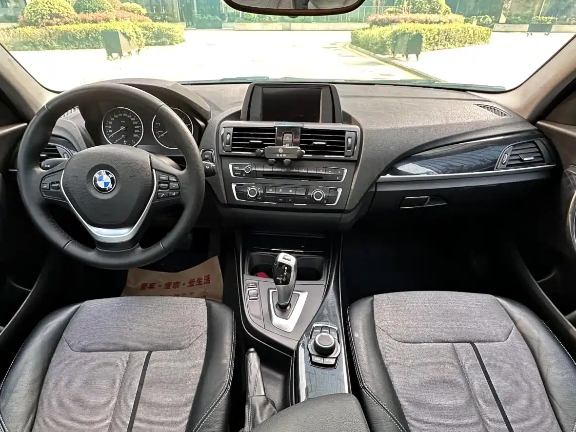 BMW 1 Series (Import) 2013 Facelift 116i Urban Model фото 9