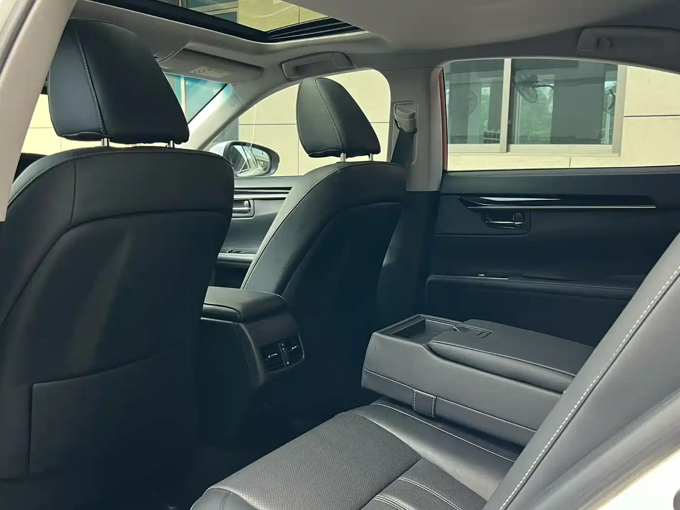Lexus ES 2015 200 Elite Edition фото 6