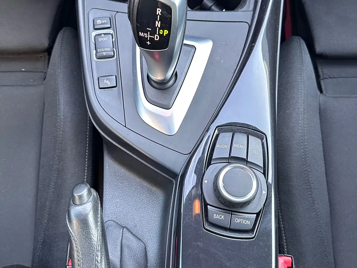 BMW 1 Series (Import) 2013 Facelift 118i Sport Model фото 30