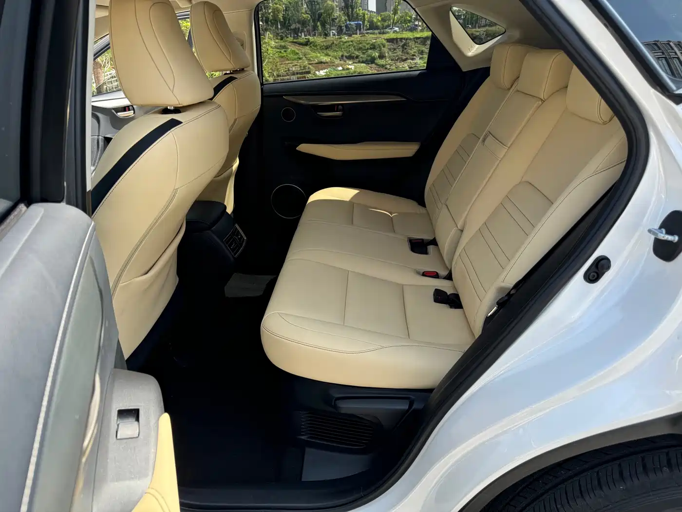 Lexus NX 2016 200 AWD F Sport фото 7