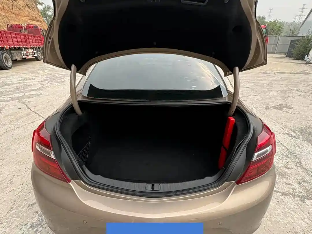 Buick Regal 2015 1.6T Leading Tech Edition фото 6