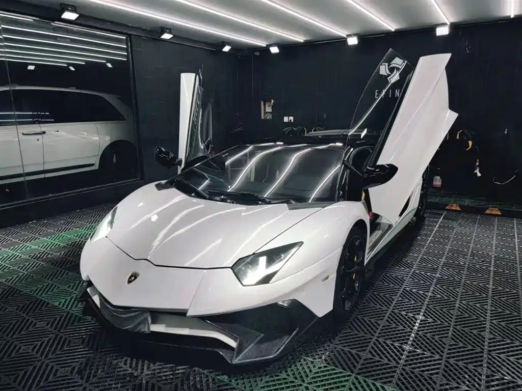 Lamborghini Aventador 2011 LP 700-4