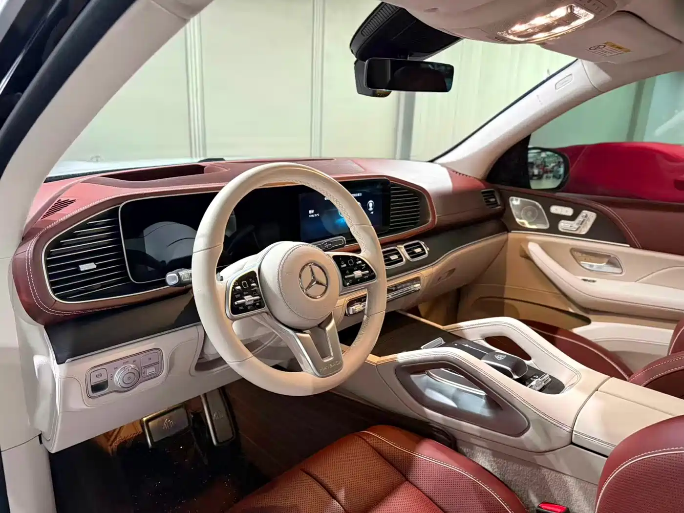 Mercedes-Benz Maybach GLS 2022 GLS 600 4MATIC Etiquette Edition фото 4