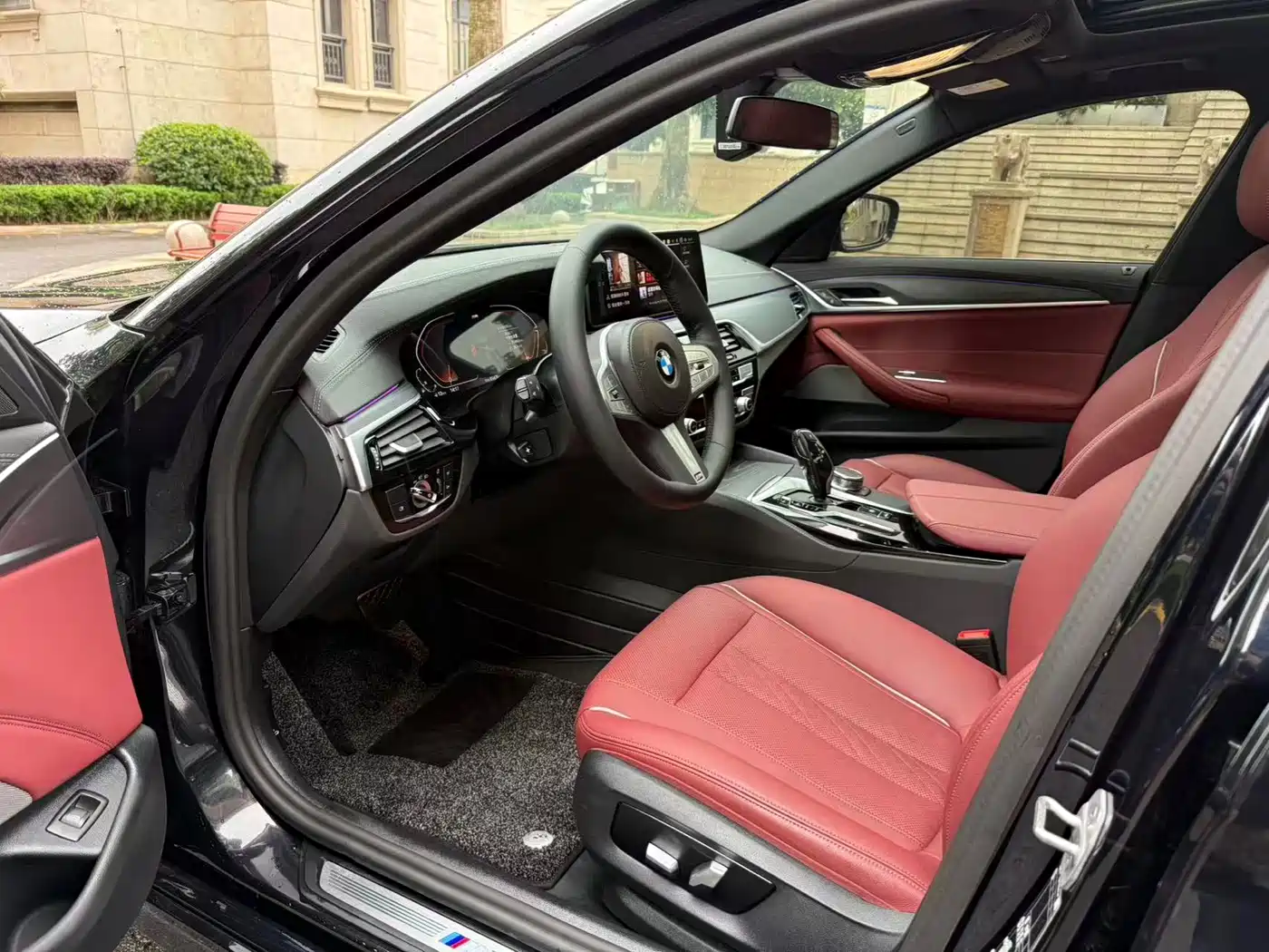 BMW 5 Series 2023 530Li Leading M Sport Package фото 7