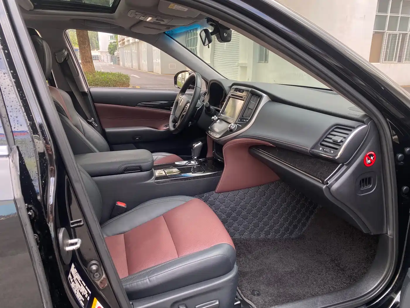 Toyota Crown 2018 2.0T Sport Edition фото 13