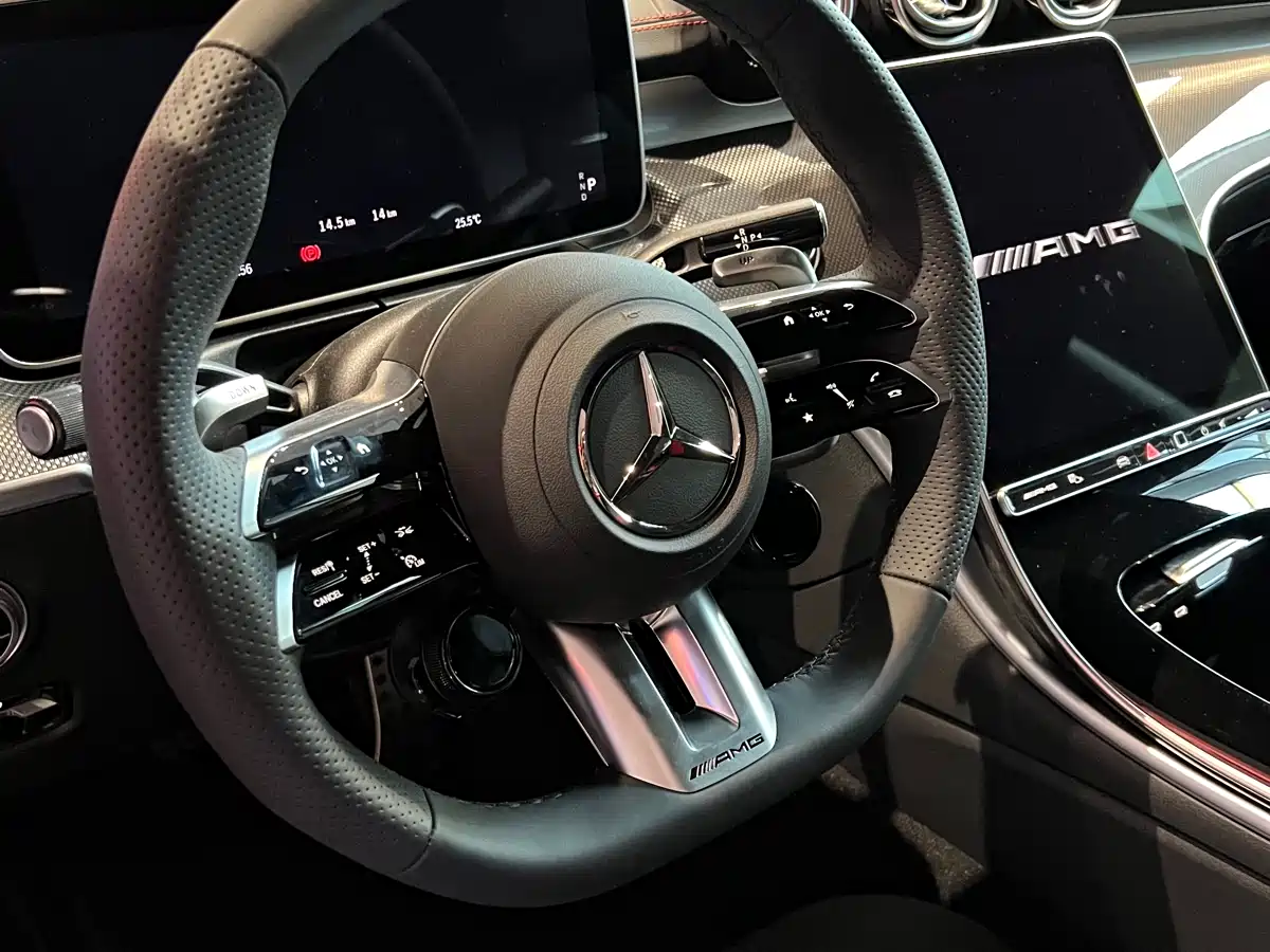 Mercedes-Benz Mercedes-AMG CLE 2025 Model Year Facelift AMG CLE 53 4MATIC+ Coupe фото 4