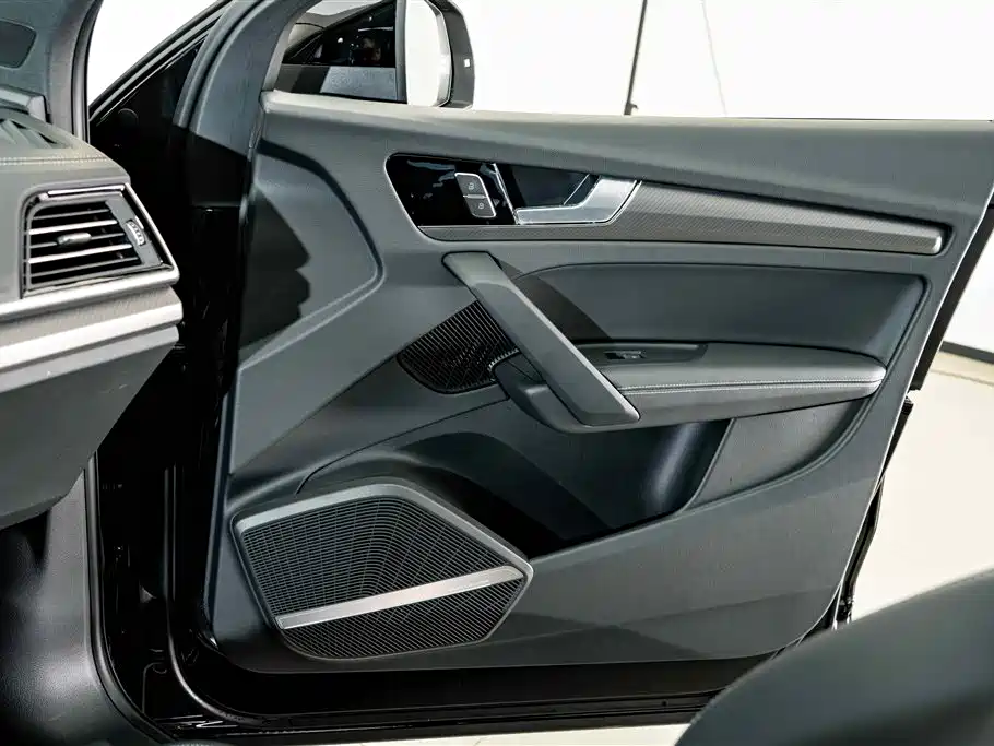 Photo 16 - Audi Q5L