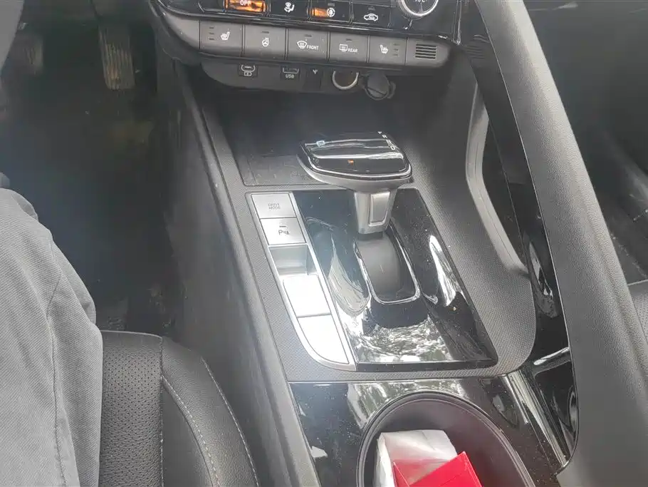 MODERN ELANTRA