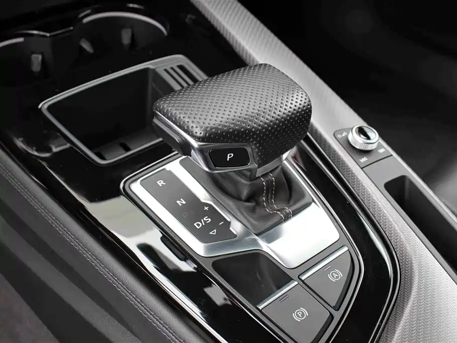 Audi A4L 2024 40 TFSI quattro RS Kit Speed Edition фото 16