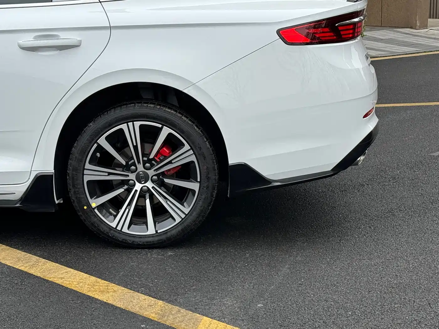 GEELY AUTOMOBILE XINGRUI