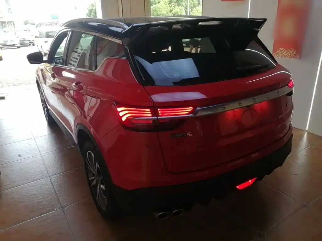 Фото 5 - Geely Coolray