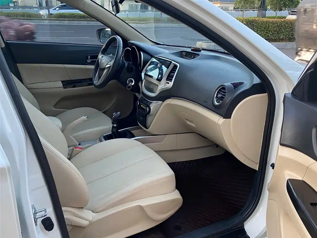 Changan Eado 2015 2015 1.6L Manual Luxury China V