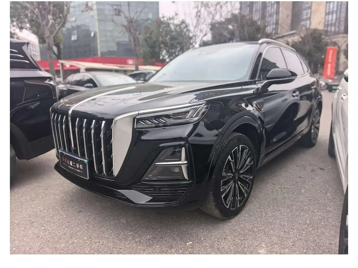 Hongqi HS5 2023 2.0T AWD Flag Enjoy Pro Edition фото 2