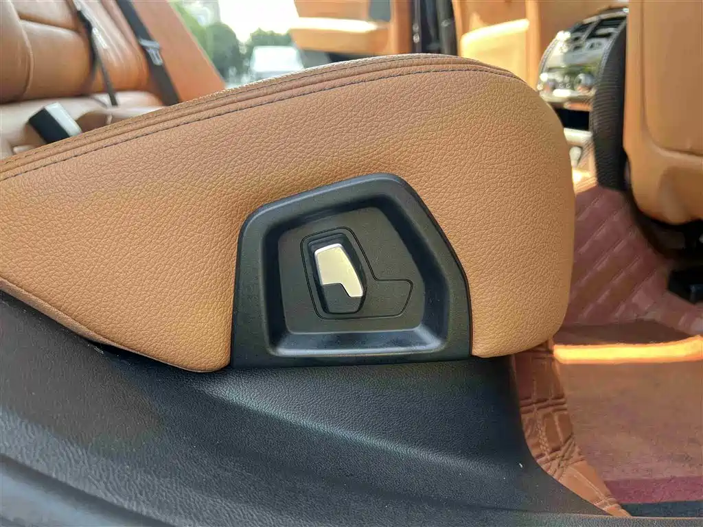 BMW 6 Series GT 2018 630i Luxury Design Package фото 28