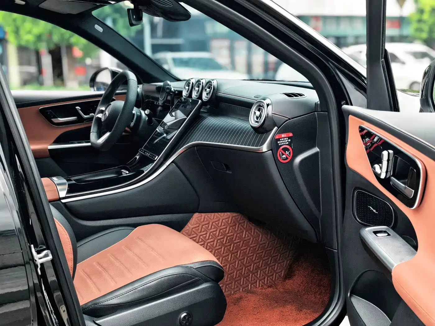 Mercedes-Benz GLC 2023 Facelift GLC 300 L 4MATIC Sport 7-Seater фото 14
