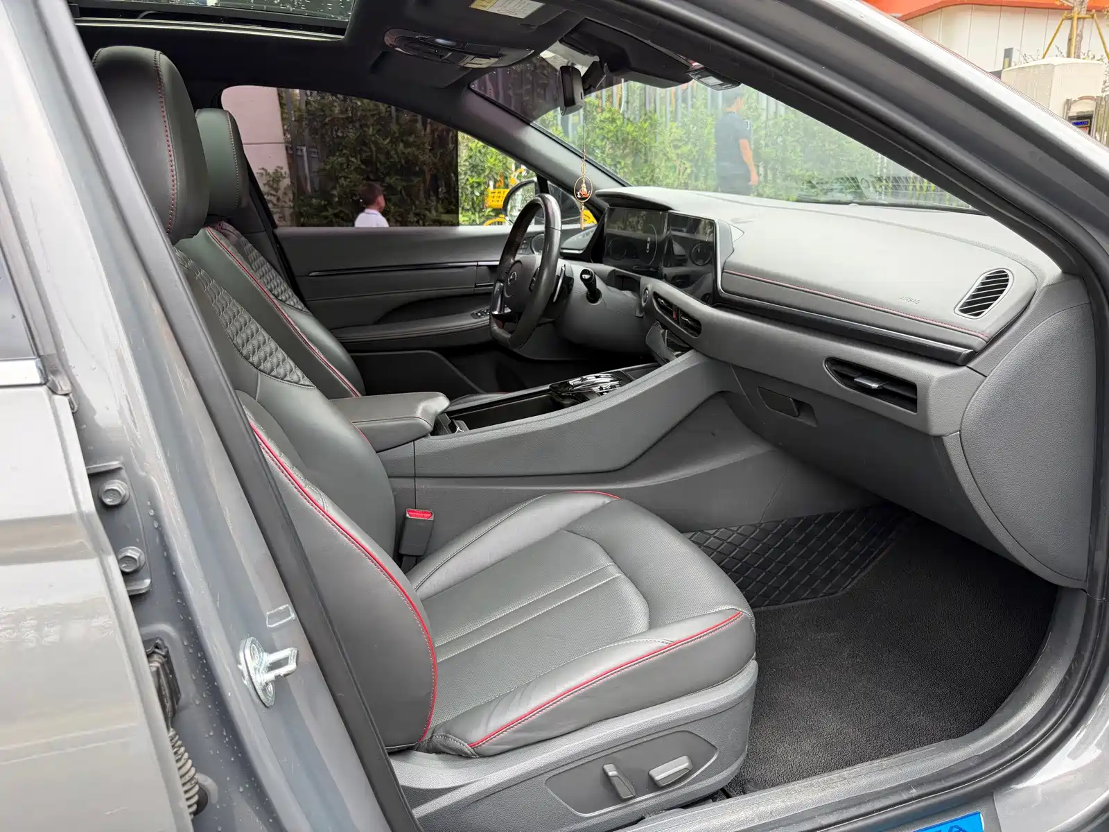 Фото 12 - Hyundai Sonata