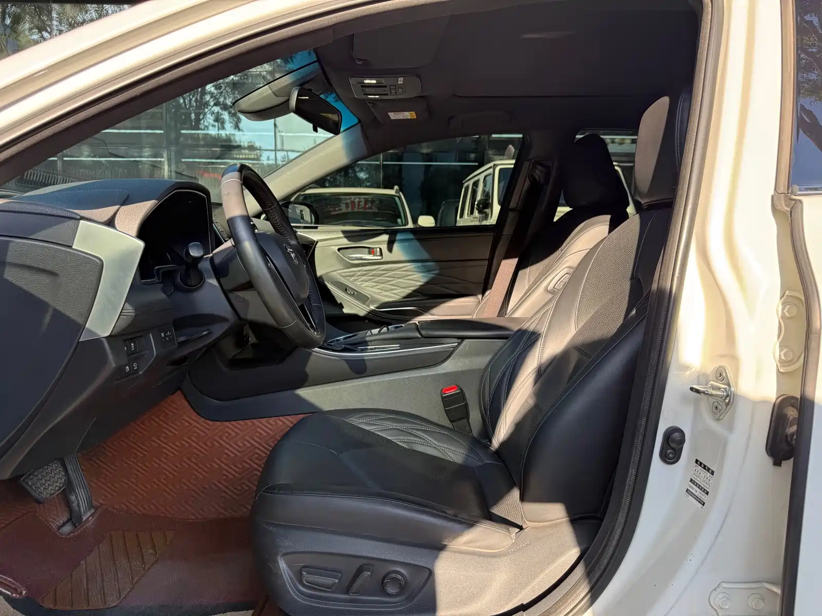 صورة 9 - Toyota Avalon