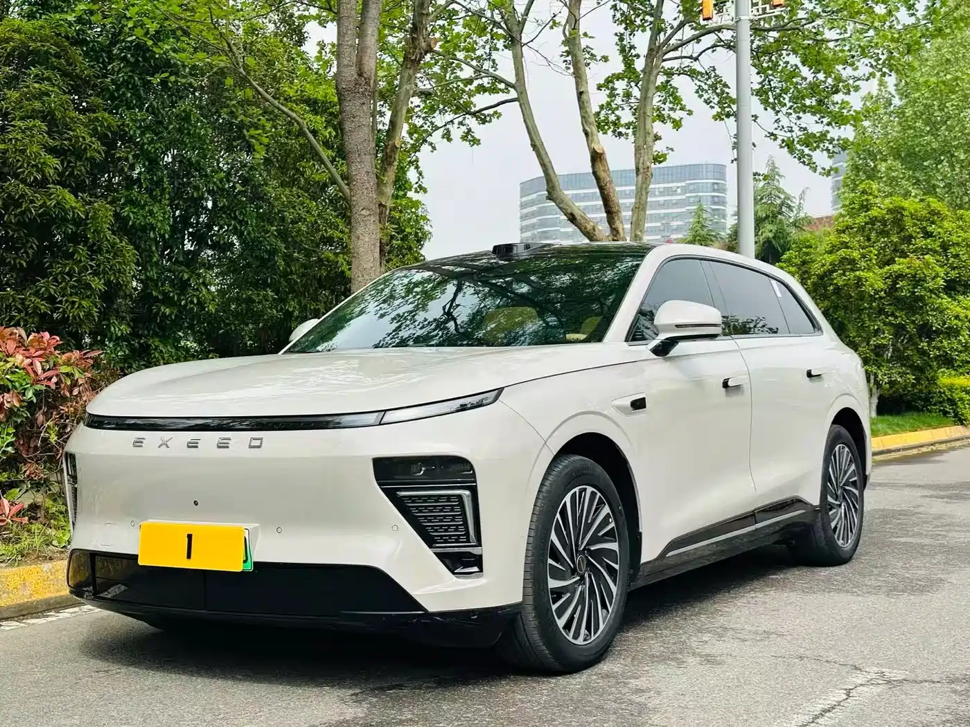 Exeed Exlantix ET 2024 Extended Range 240 Ultra AWD