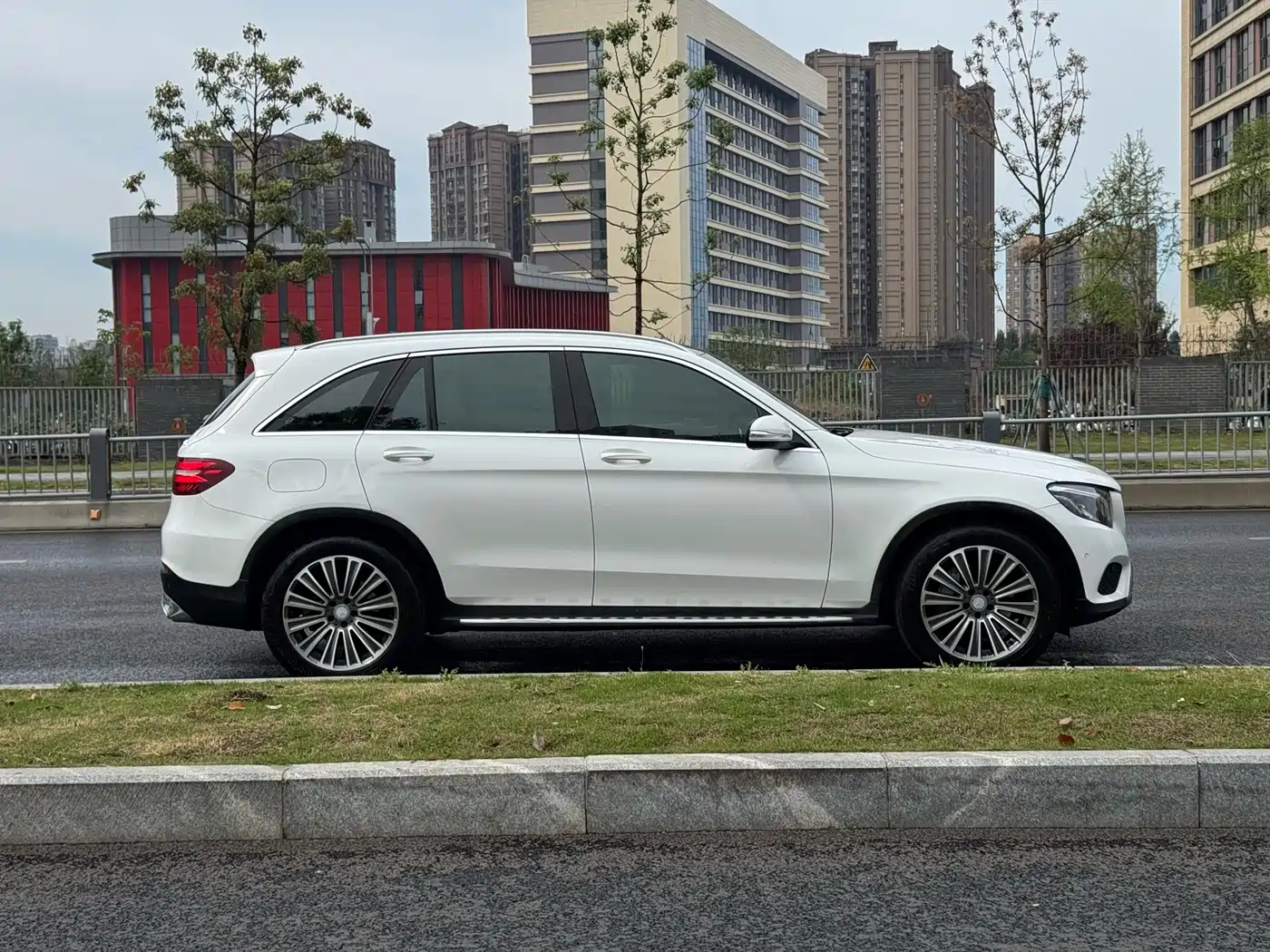 Mercedes-Benz GLC 2016 GLC 200 4MATIC фото 11