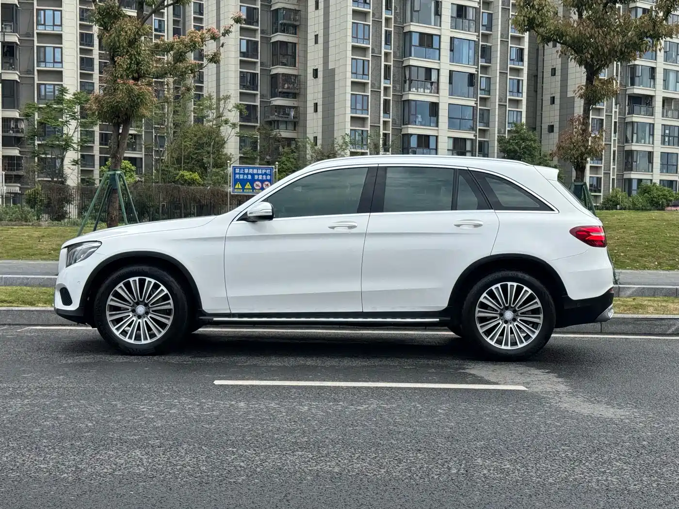 Mercedes-Benz GLC 2016 GLC 200 4MATIC фото 14