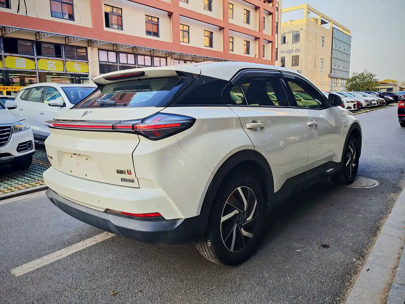 NEZHA AUTOMOBILE NEZHA U