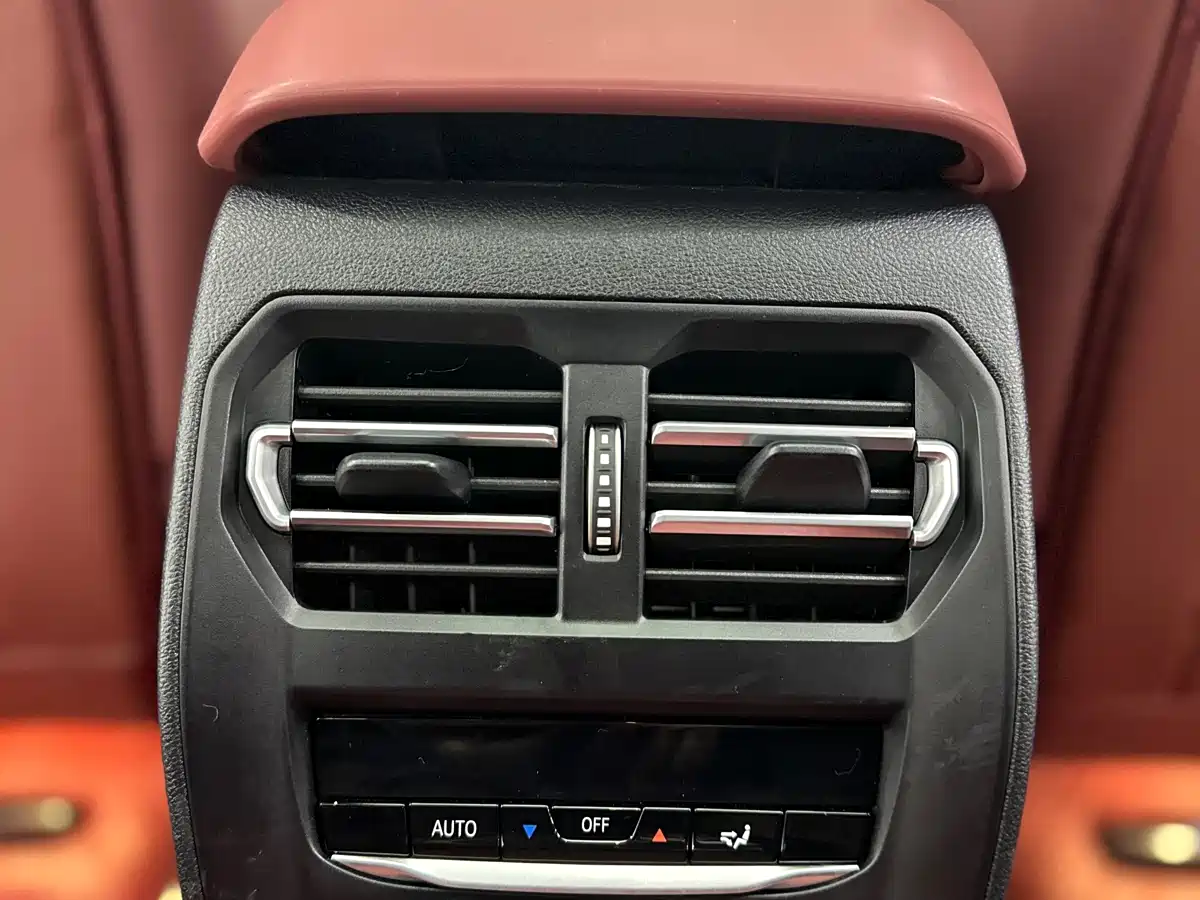 BMW 3 Series 2024 325Li M Sport Package фото 12