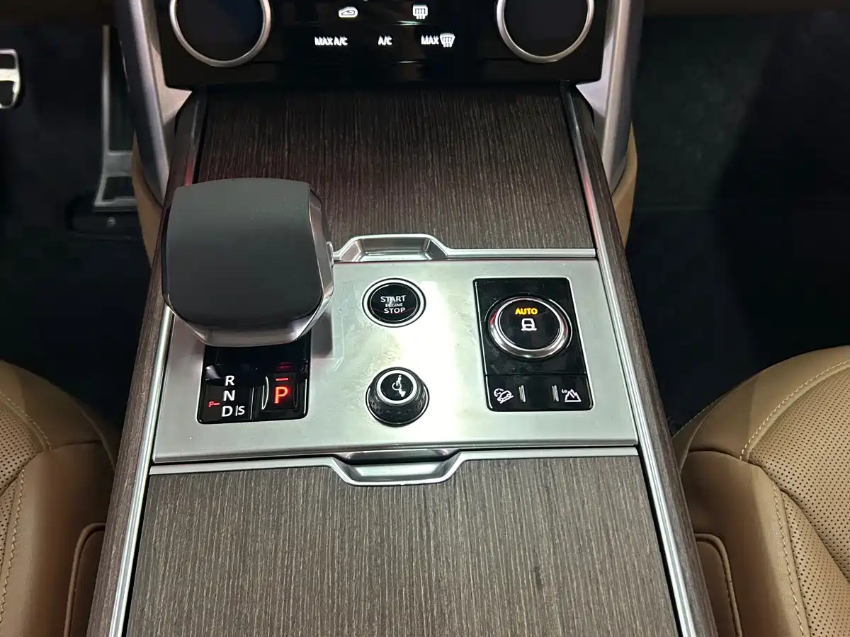 Фото 24 - Land Rover Range Rover