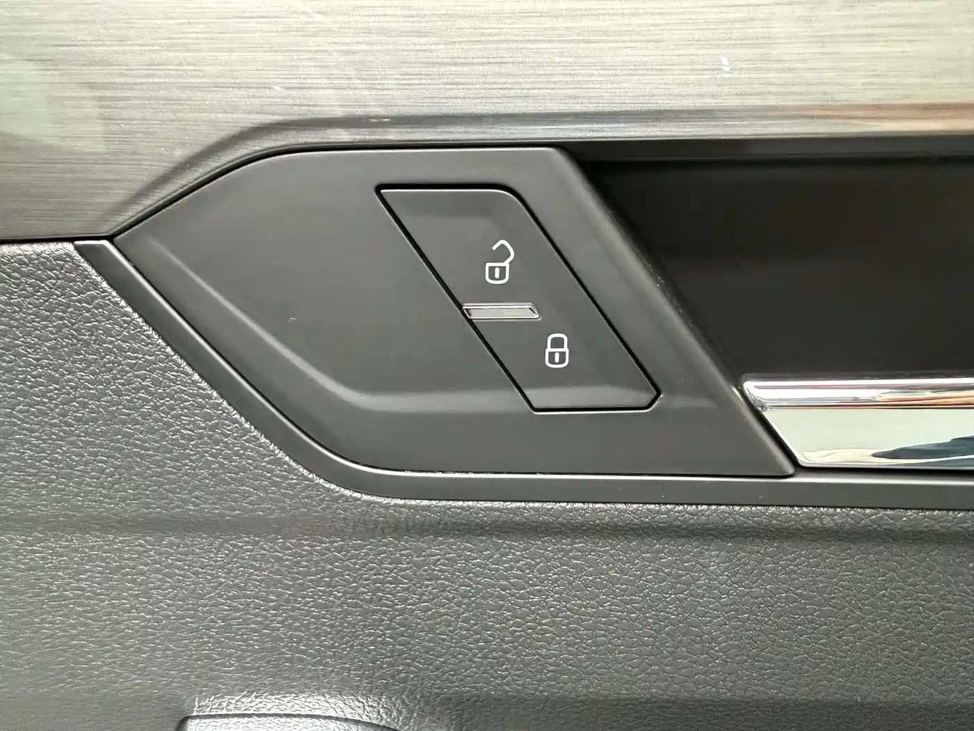 Volkswagen Passat 2017 330TSI DSG Prestige фото 23