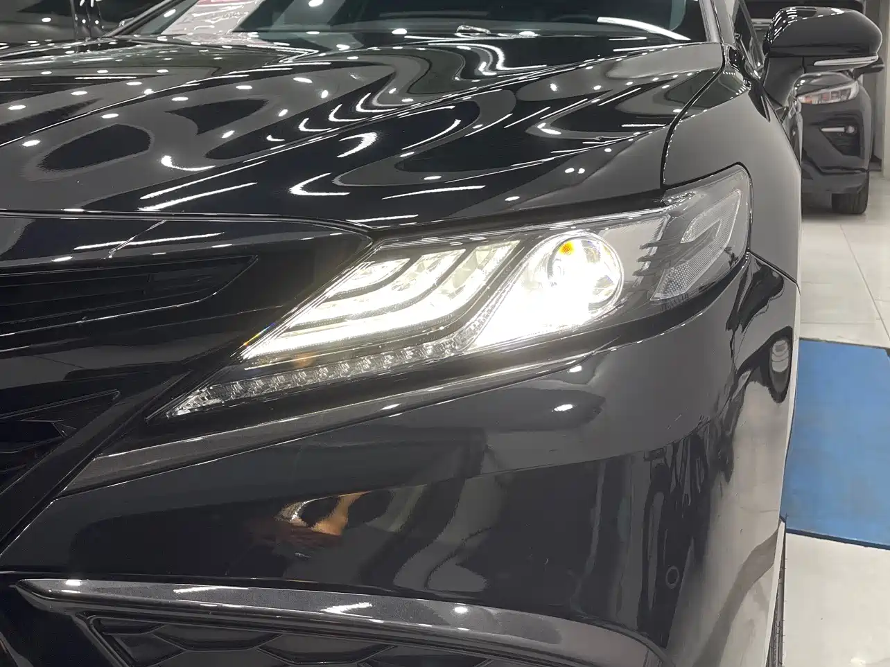 Toyota Camry 2022 2.0S Knight Edition фото 8