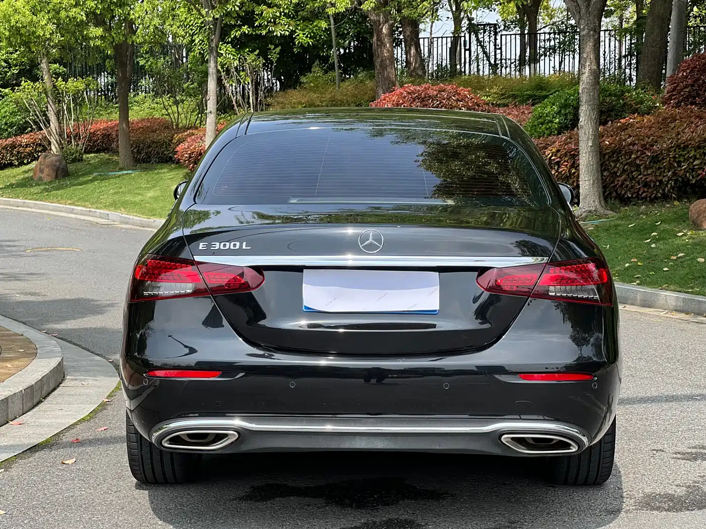 Mercedes-Benz E-Class 2023 E 300 L Luxury фото 21