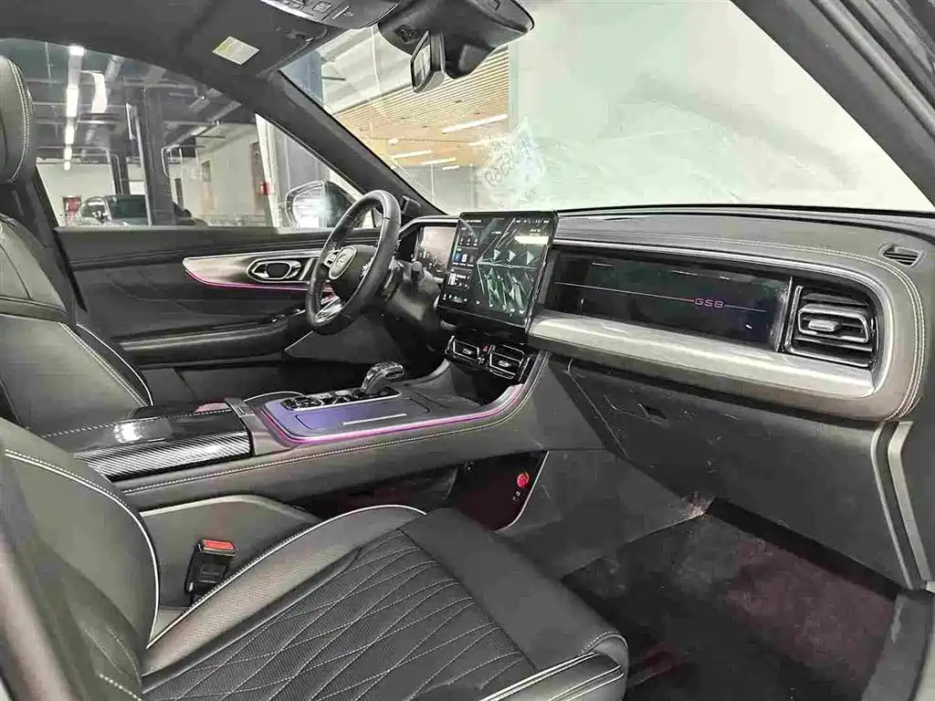 GAC Trumpchi Trumpchi GS8 2024 2024 Navigator Series 2.0TGDI 4WD Luxury Smart Connect Edition