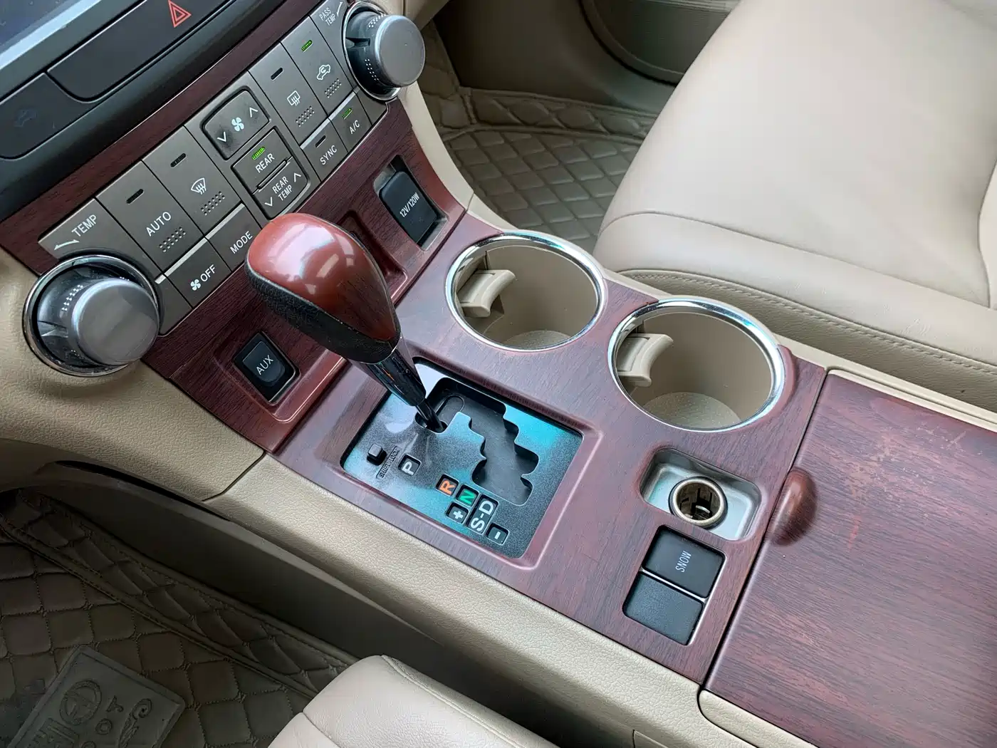 Toyota Highlander 2012 2.7L 2WD 7-Seater Luxury Edition фото 21