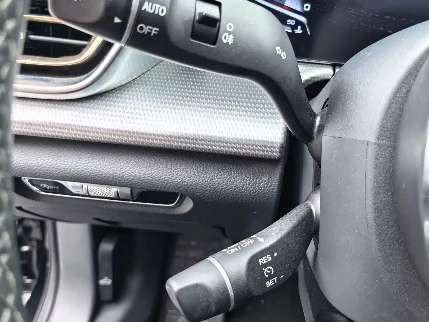 Hongqi H5 2024 1.5T DCT Smart Connect Flag Rhythm Edition фото 14