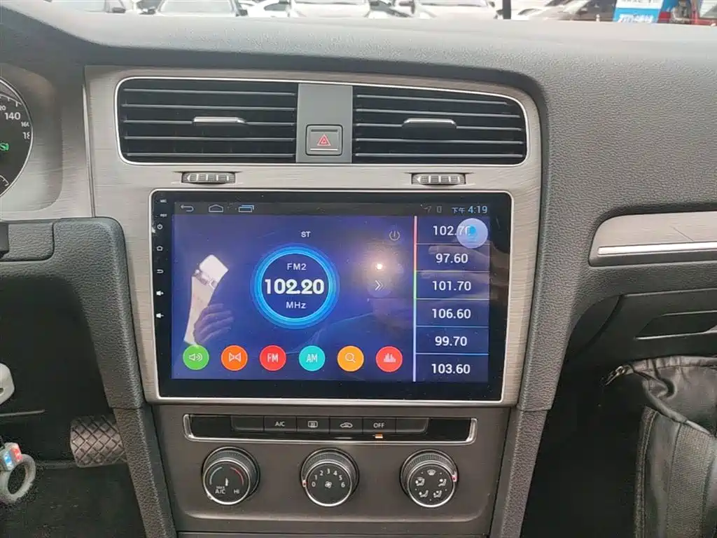 Volkswagen Golf 2016 1.6L Automatic Comfort фото 13