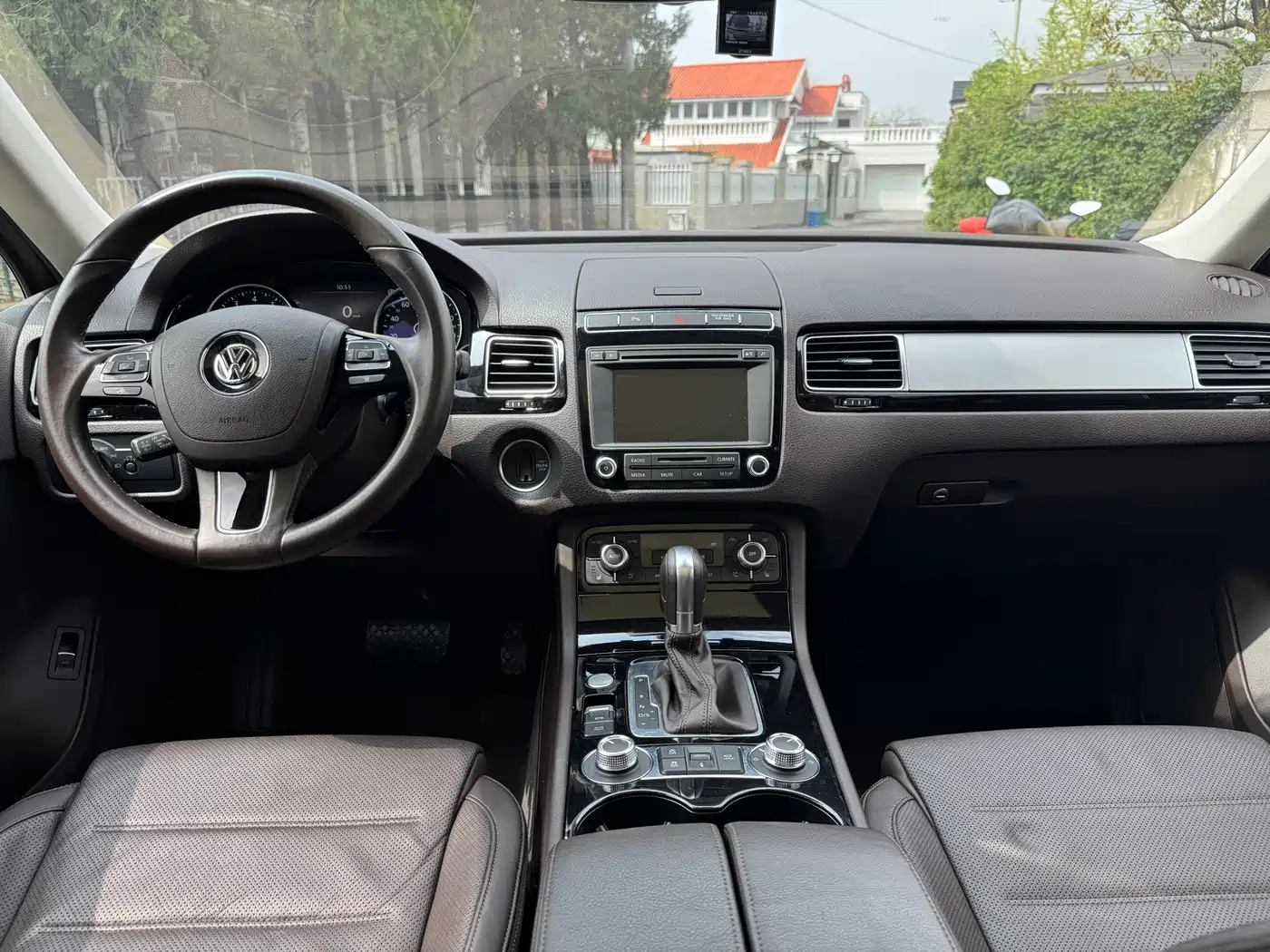 Volkswagen Touareg 2017 3.0TSI Explorer Edition фото 10