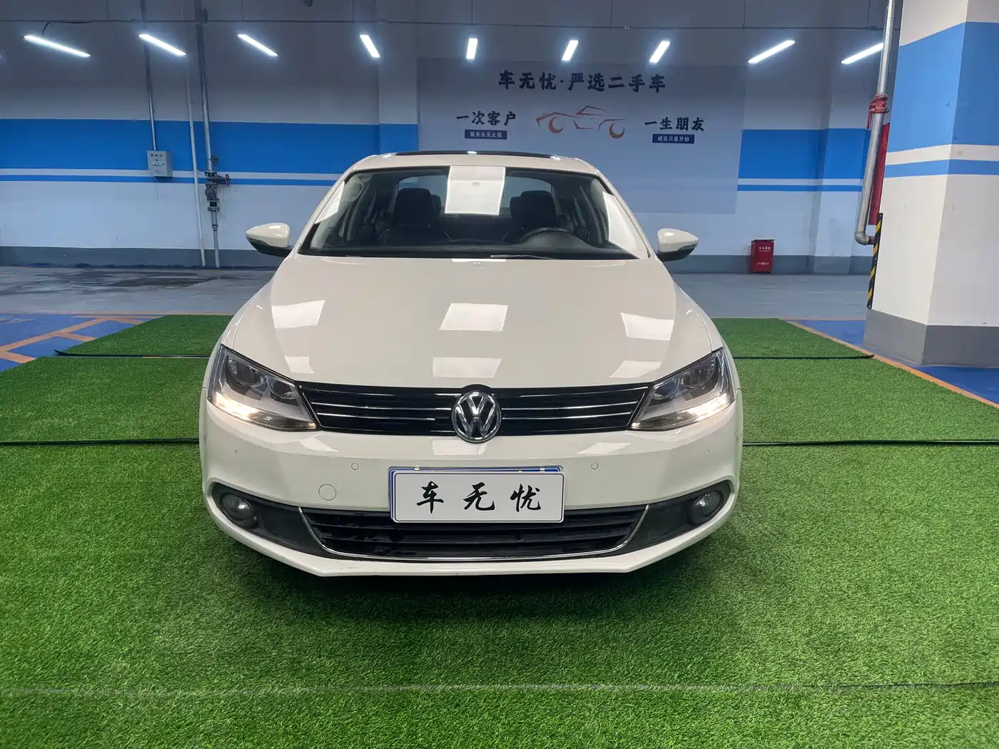Volkswagen Sagitar 2014 1.4TSI Automatic Luxury фото 3