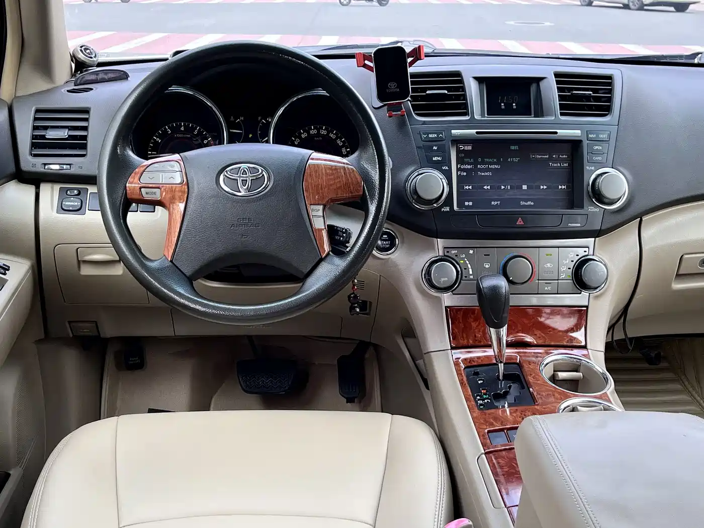 Фото 4 - Toyota Highlander