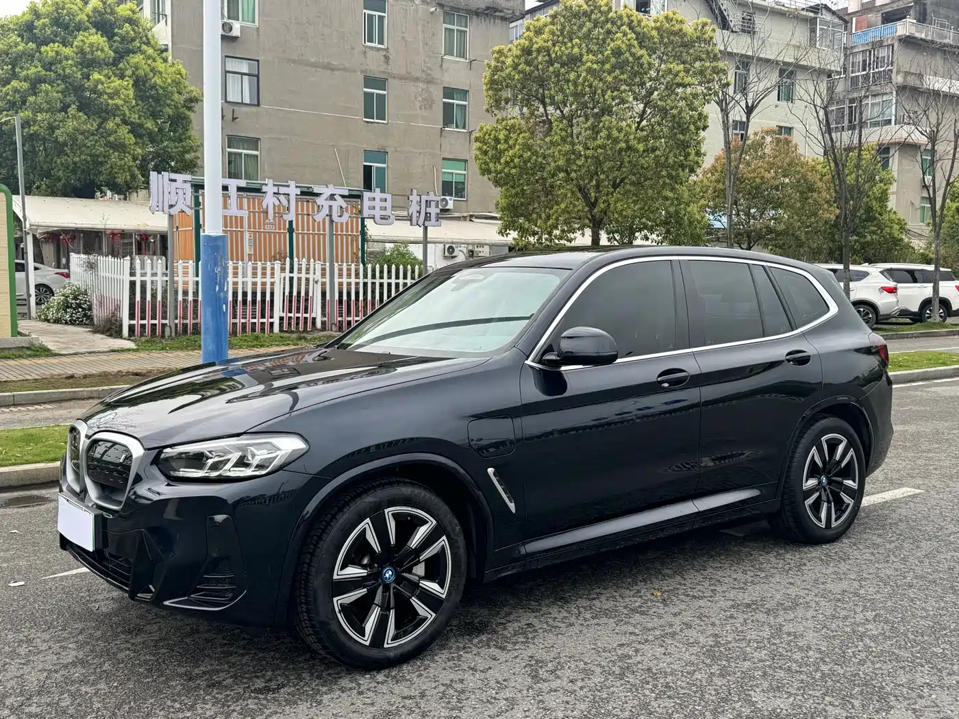 BMW IX3