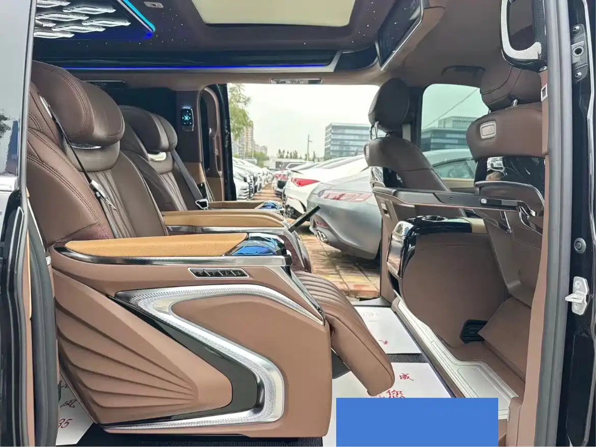Mercedes-Benz V-Class 2024 V 300 L Long Wheelbase Luxury Edition фото 12