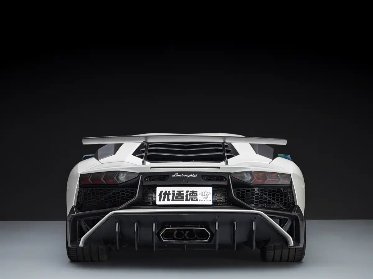 Lamborghini Aventador 2013 2011 LP 700-4