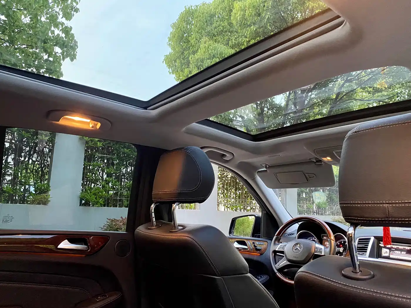 Mercedes-Benz M-Class 2012 Model ML 350 Luxury фото 16
