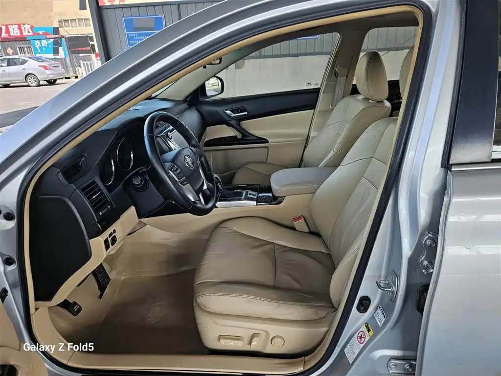 Toyota Reiz 2010 2.5S Elegance Elite Edition фото 6