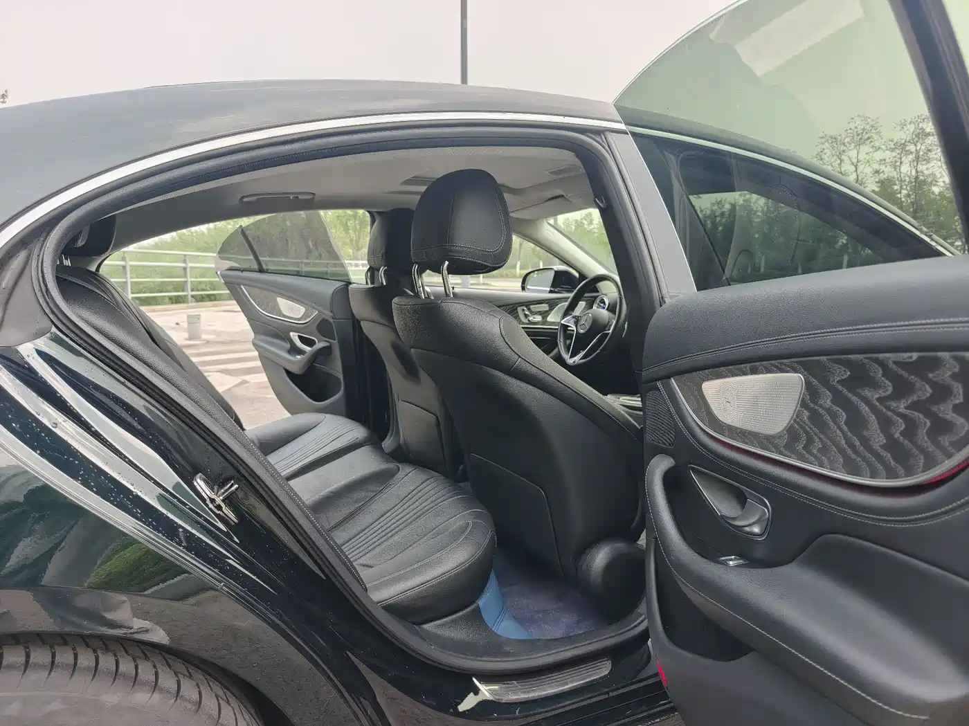 MERCEDES-BENZ CLS